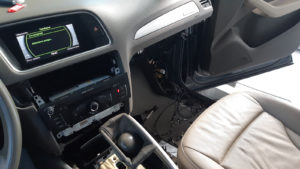 Smontaggio Cruscotto Q5 Installazione Sensori Parcheggio