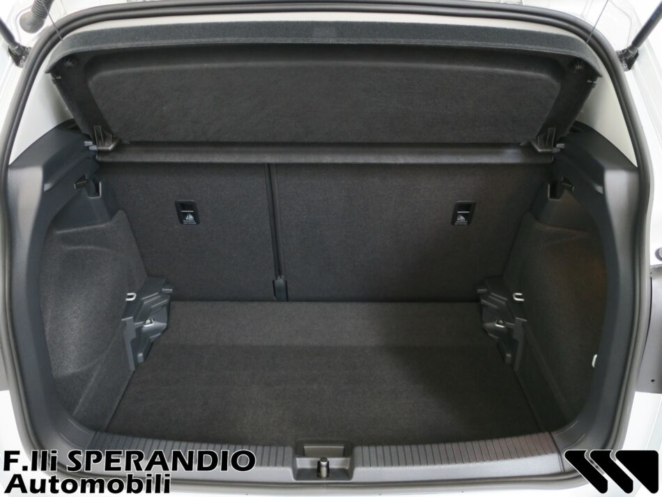 VOLKSWAGEN T-CROSS 1.0TSI STYLE 95CV-Array