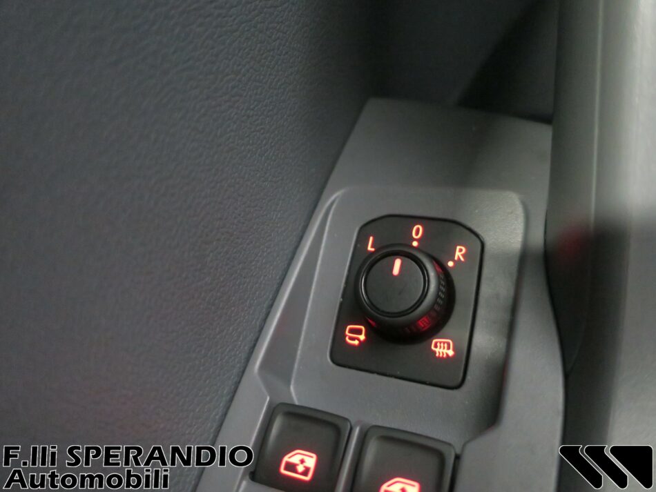 VOLKSWAGEN T-CROSS 1.0TSI STYLE 95CV-Array