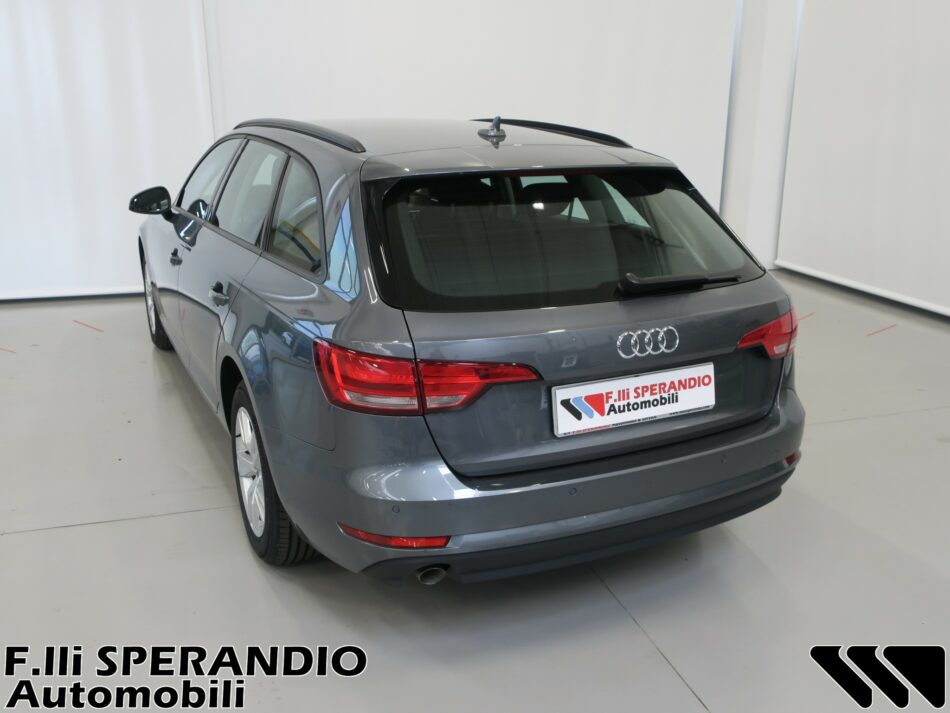 AUDI A4 AVANT 2.0TDI BUSINESS S-TRONIC 150CV-Array